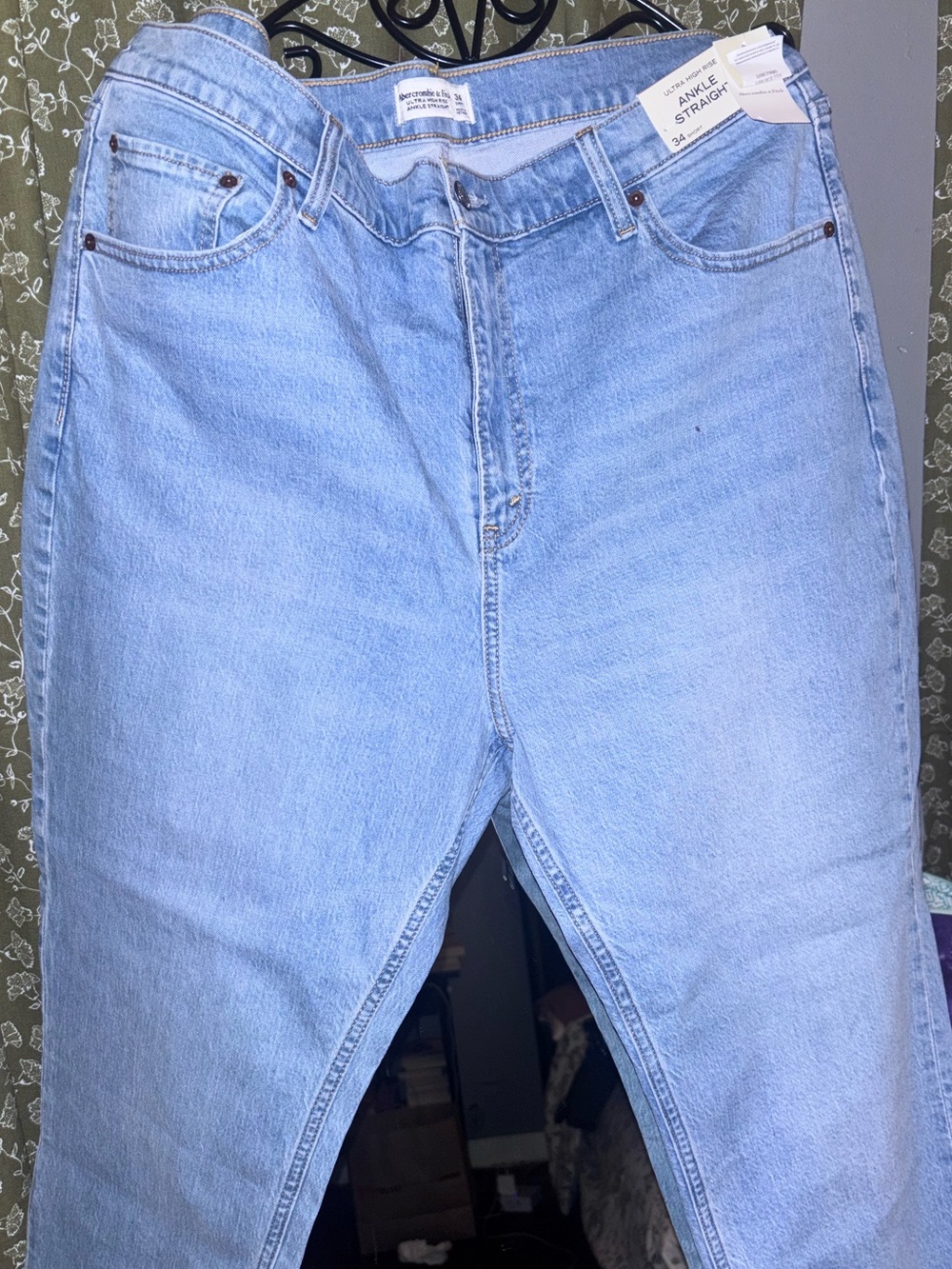Abercrombie & Fitch Light Blue Ankle Straight Women's Jeans